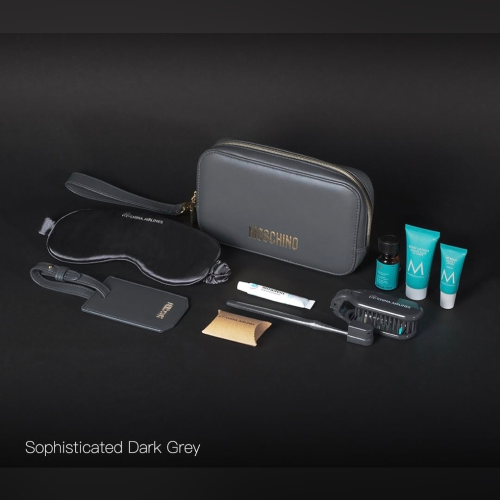 NEW Moschino China Airlines Business Class Amenity Kit Toiletry Bag GREY